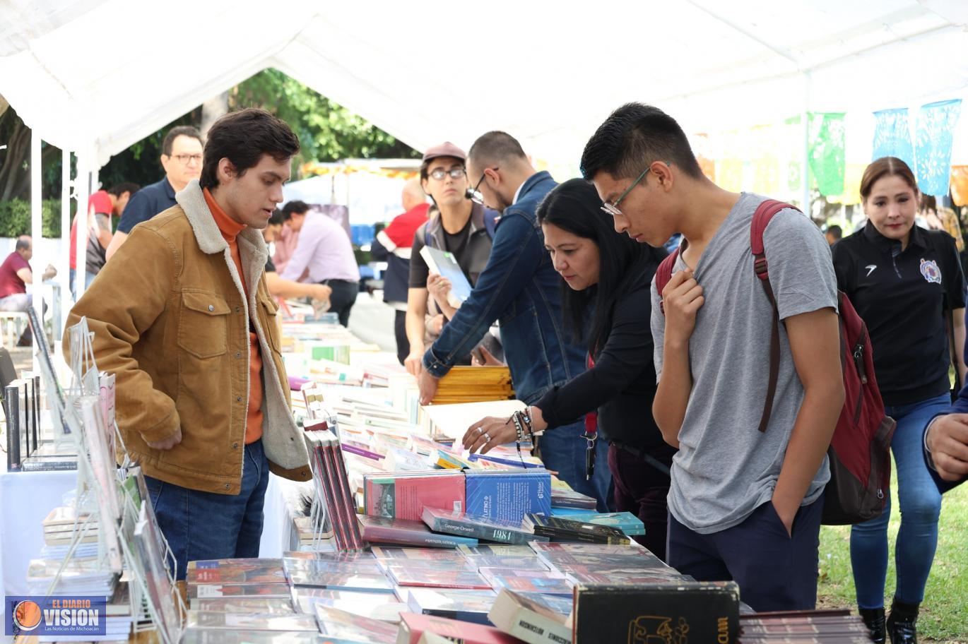 Inicia Feria Universitaria del Libro de Ciencias y Humanidades de la UMSNH, abierta a todo público