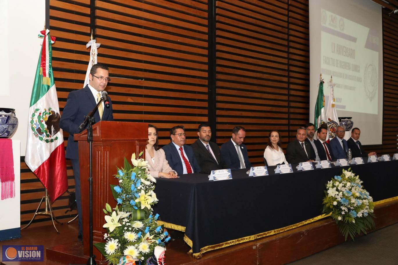 Investigación de punta en universidades y centros de investigación, realizan egresados de la FIQ