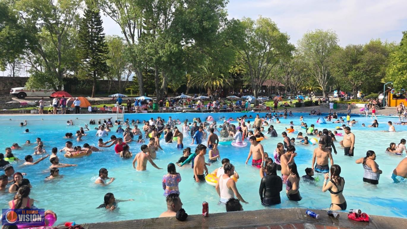 Más de 200 parques acuáticos te esperan estas vacaciones en Michoacán