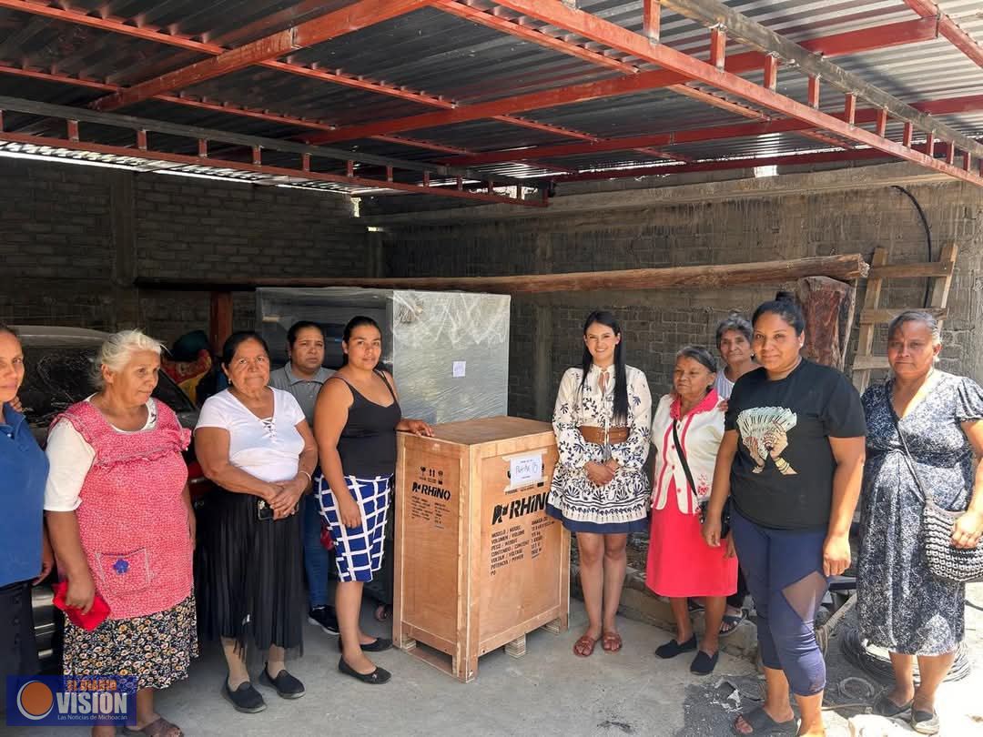 Sistema DIF Turicato, entregó materia prima para conformar panadería en la comunidad del Pinzán