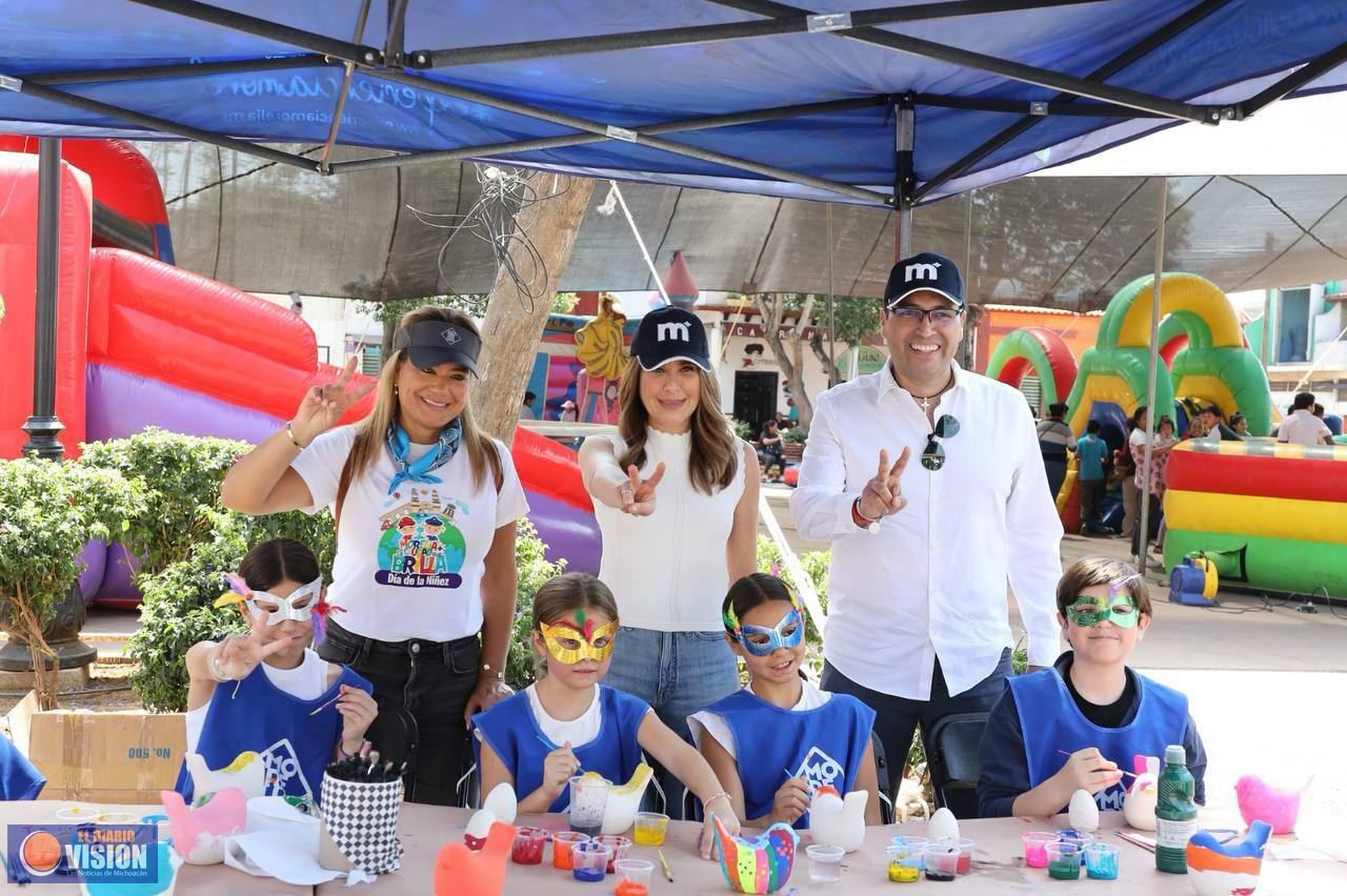 Entre porras para Alfonso y Paola, se realiza Feria de la Niñez en Capula y Tacícuaro