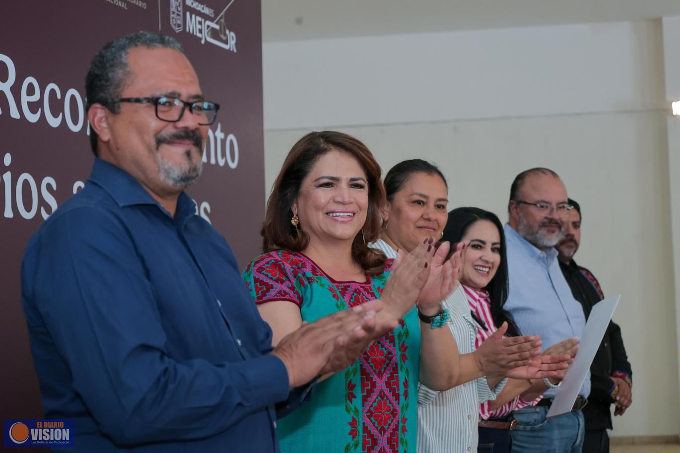 Promueve Fabiola Alanís derecho de las mujeres a la propiedad de la tierra
