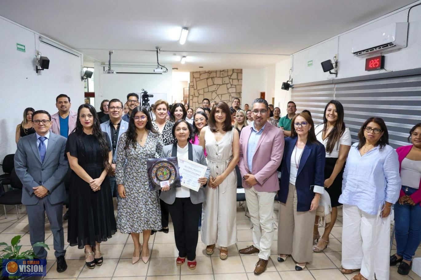Senadora Amalia García imparte ponencia en el IEM sobre participación y derechos de las mujeres