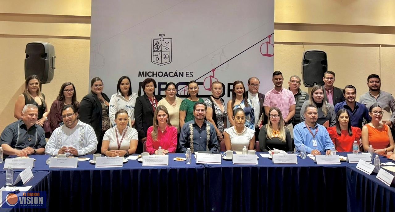 Daniela de los Santos encabeza sesión del PEANNAM para proteger a la niñez migrante en Michoacán.