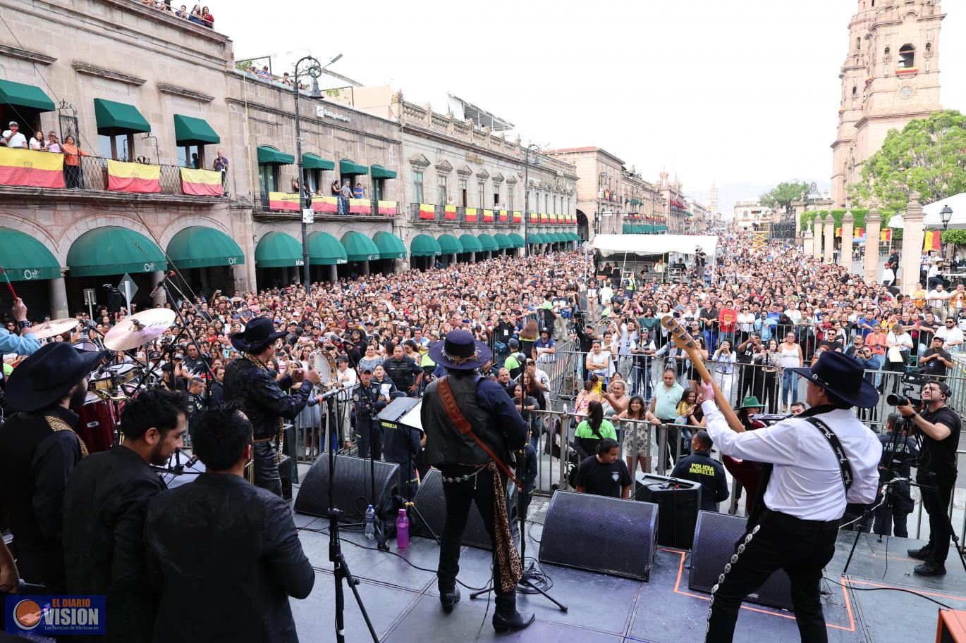 Celebra Morelia su 484 Aniversario con espectacular concierto