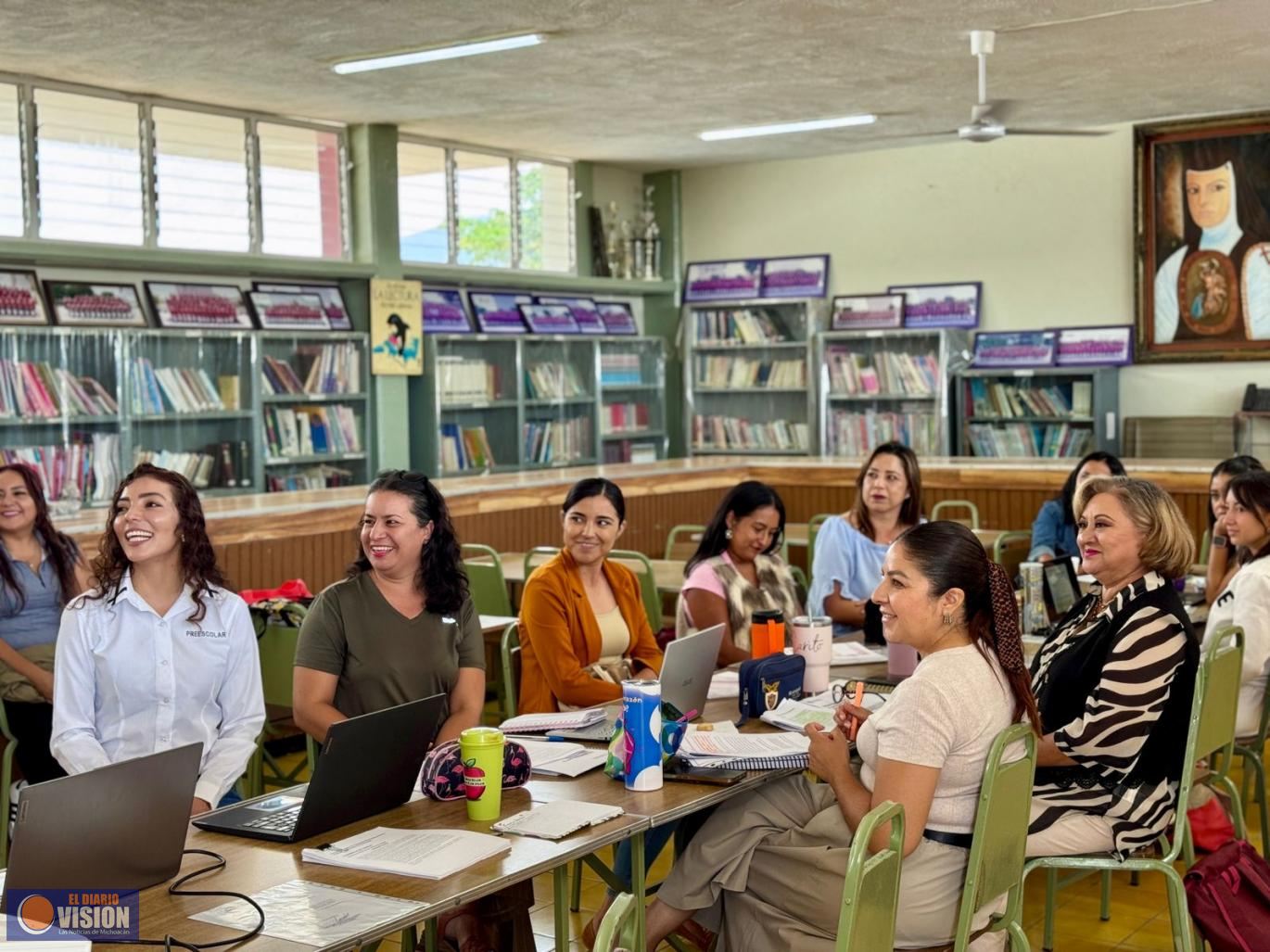 Docentes de todo Michoacán participan hoy en el Consejo Técnico Escolar
