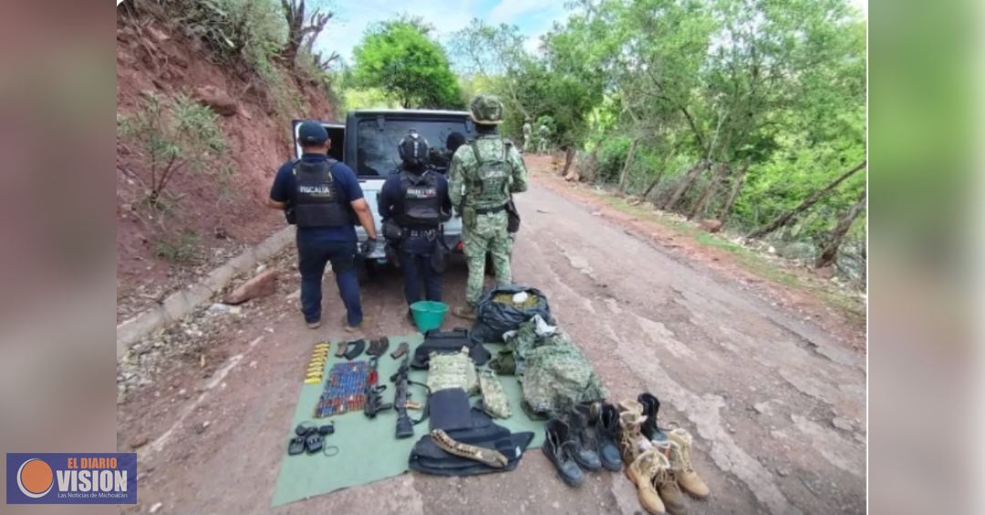 Ejercito asegura, vehículo con droga, armas y equipo táctico