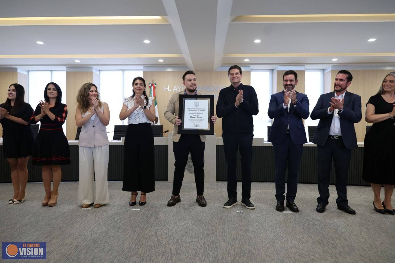 Alfonso Martínez reconoce el legado del primer actor Manuel Guízar
