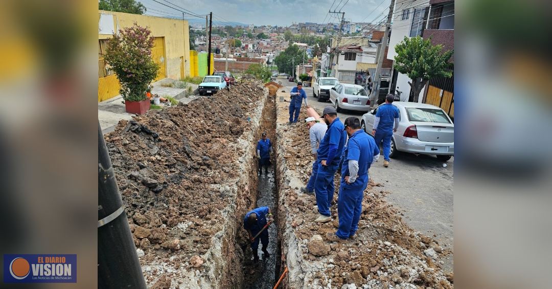Adolfo Torres supervisa rehabilitación de red sanitaria en la colonia Isaac Arriaga