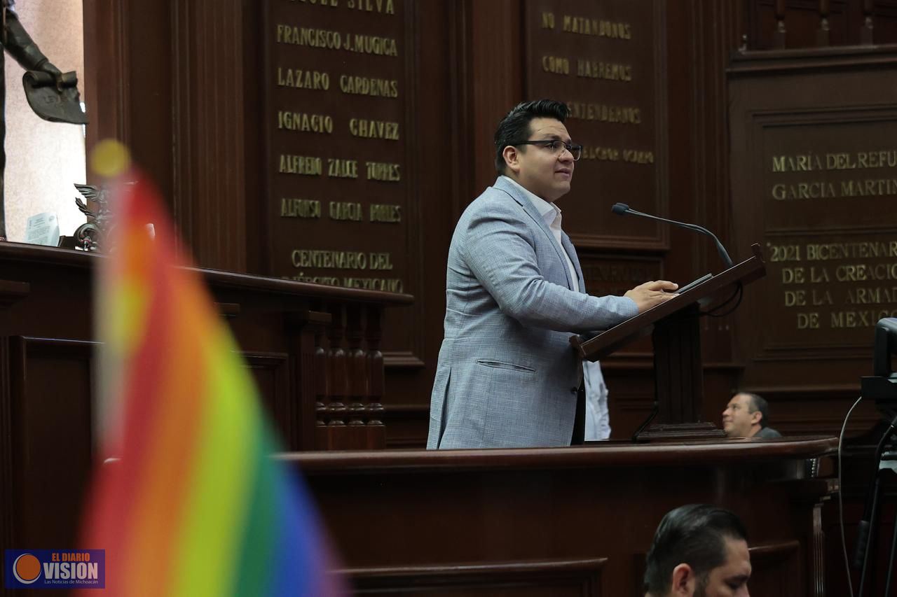 Presenta Toño Carreño iniciativa contra toda forma de discriminación por orientación sexual