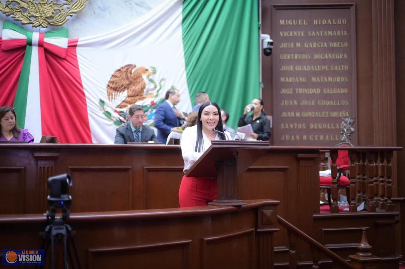 Adriana Campos Huirache propone herramientas tecnológicas para combatir extorsión en Michoacán