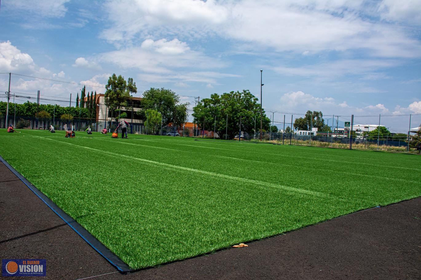Administración de Yarabí Ávila construye cancha de fútbol 7, lleva 75 por ciento de avance