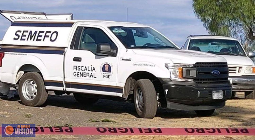 Localizan cadáver baleado de un hombre, le dejan narco mensaje