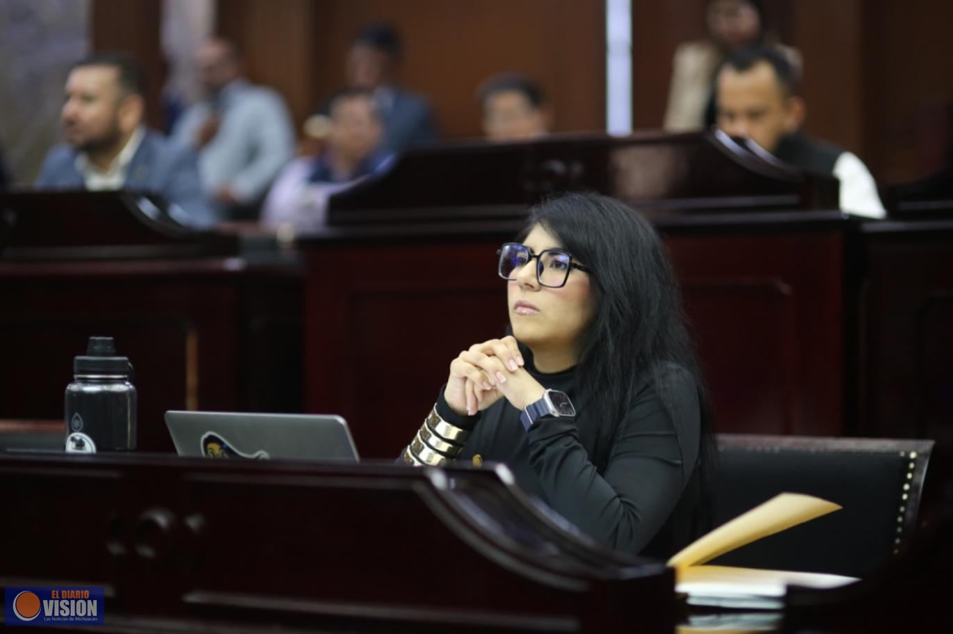 Propone Vanhe Caratachea llevar educación ambiental forestal a las aulas de Michoacán