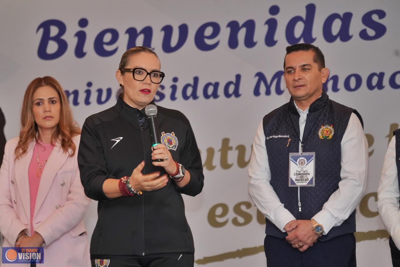 Trabajemos en equipo, invita Yarabí Ávila a madres y padres de familia