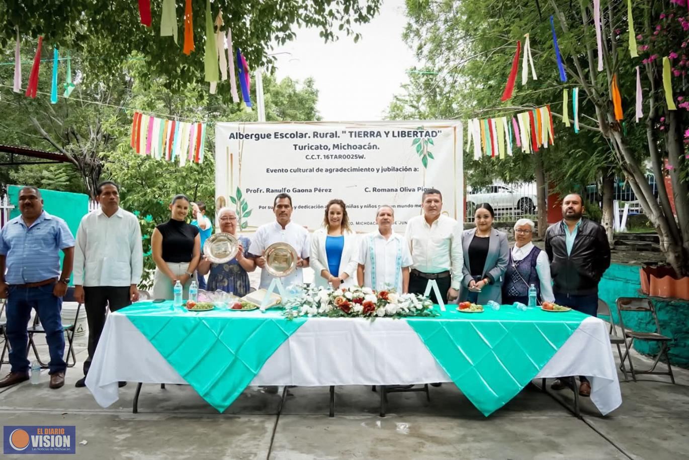 Realizan en Turicato homenaje al Maestro Ranulfo Gaona Pérez del albergue 