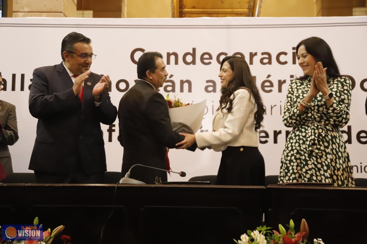 Entrega 76 Legislatura Medalla al Mérito Docente 2025 al doctor Rafael Lara Hernández
