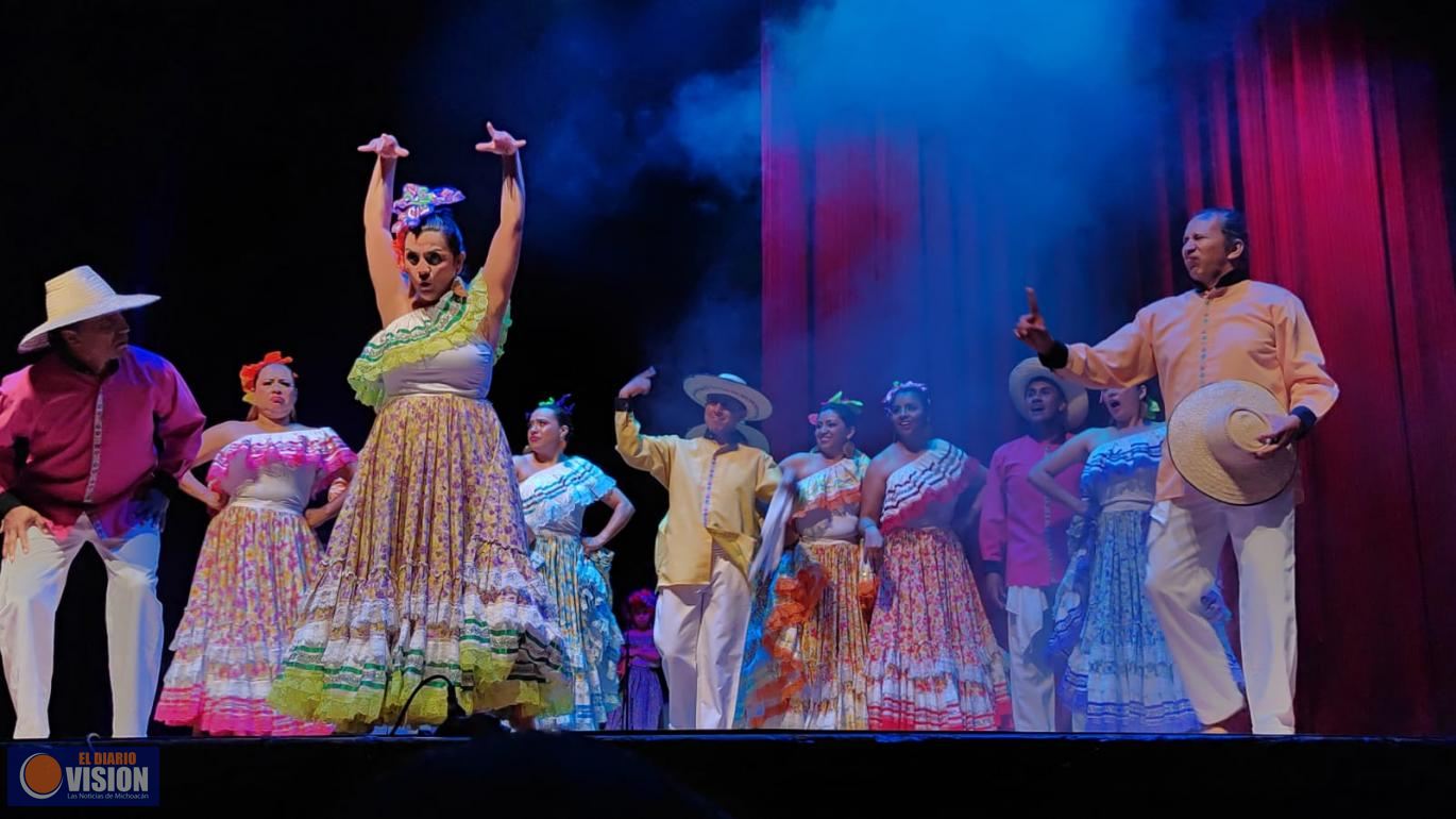 Ballet Folklórico de Morelia, pone a bailar a Colombia