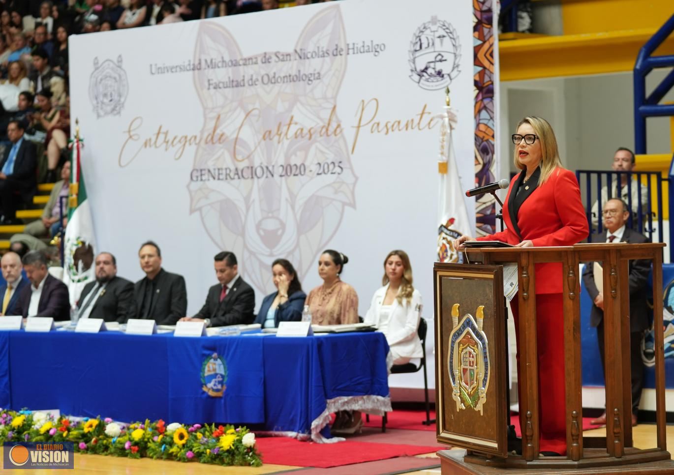 Humanismo, principal valor que deben demostrar como egresados: Yarabí Ávila 