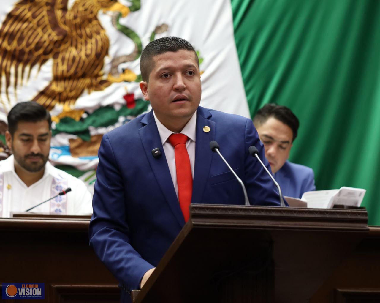 Busca Vicente Gómez tipificar como delito terapias de conversión