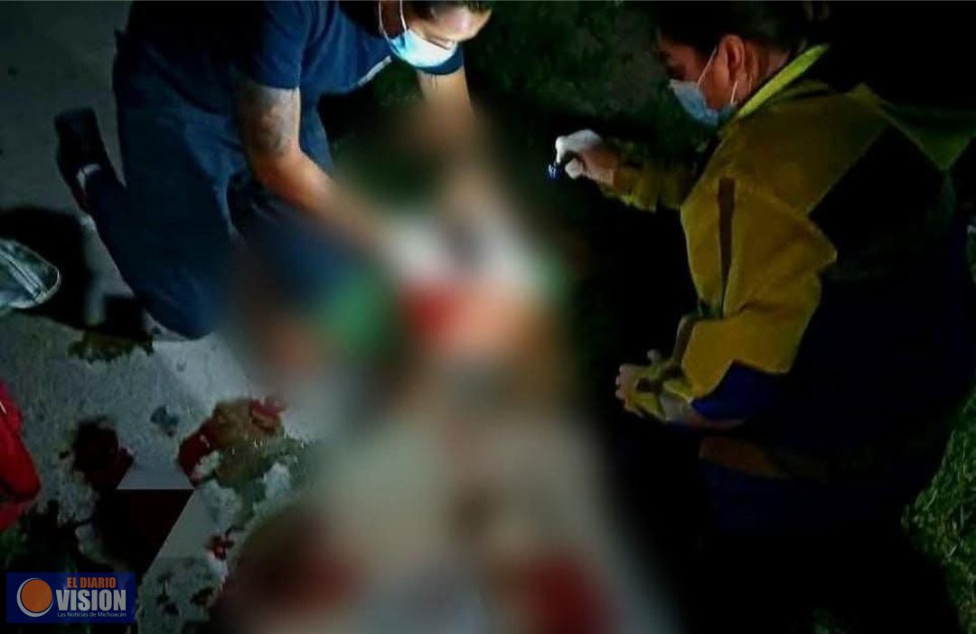 Mujer apuñala a su esposo, resulta lesionado.