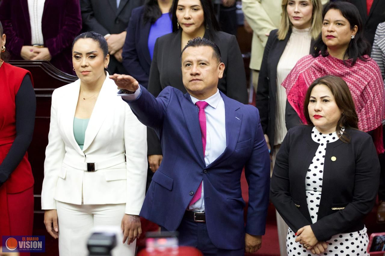 Designa 76 Legislatura a Carlos Torres Piña como Fiscal General del Estado