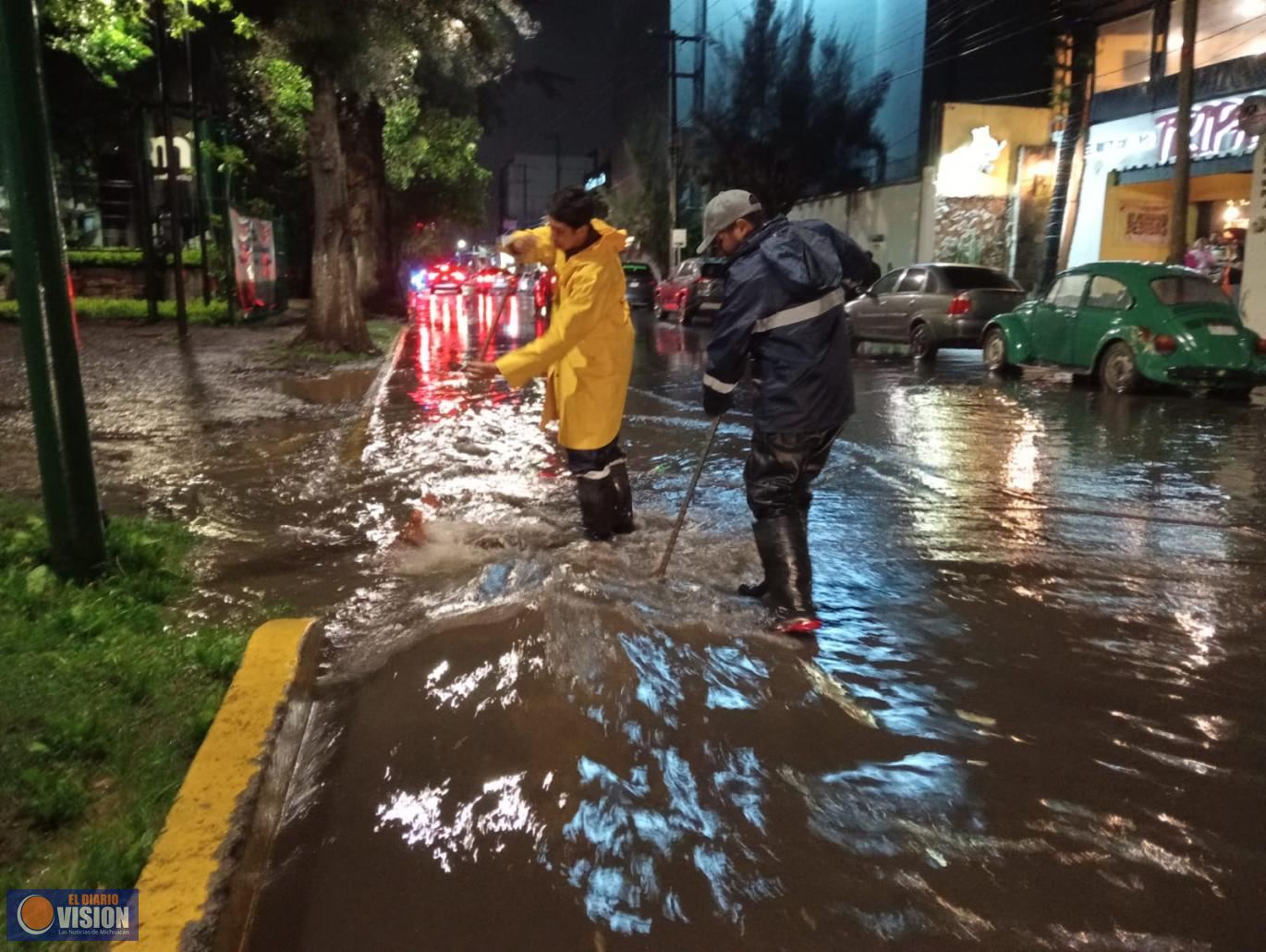 Gobierno de Morelia atiende incidentes ocasionados por la lluvia que se presentó éste viernes 