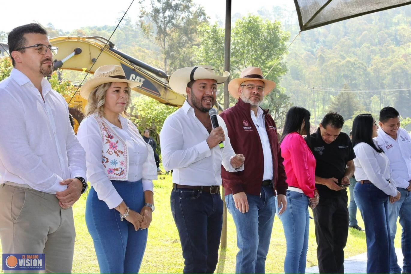 En Huiramba, inicia programa de vivienda : José Humberto García 