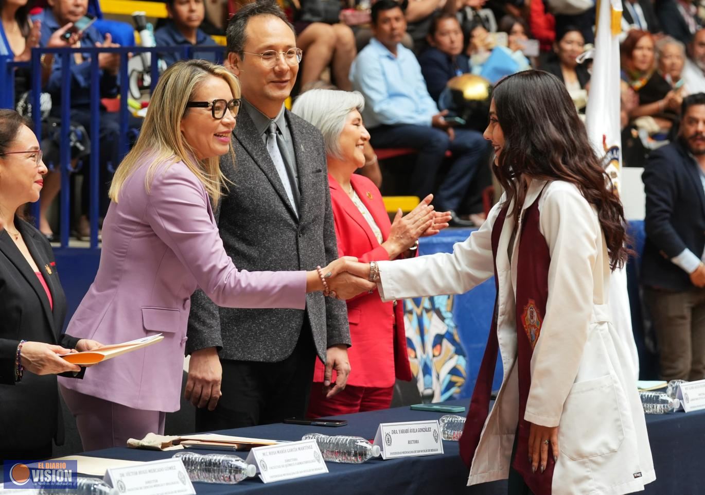 La sociedad requiere profesionistas con altos compromisos éticos: Yarabí Ávila
