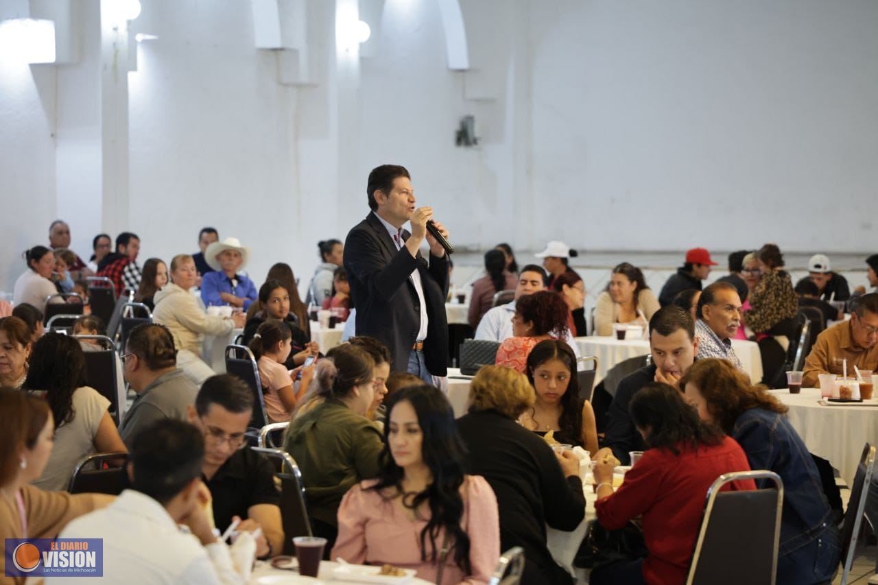 En Puruándiro, Alfonso Martínez promueve riqueza cultural de Morelia