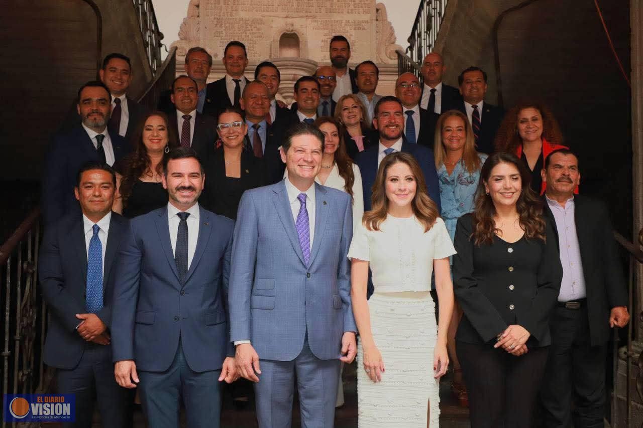 Entrega Alfonso Martínez su Primer Informe de Gobierno