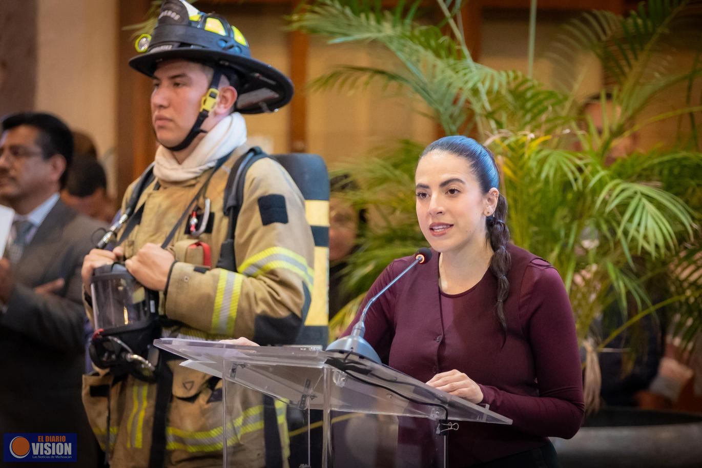 Giulianna Bugarini anuncia avances en una reforma histórica para dignificar labor de bomberos