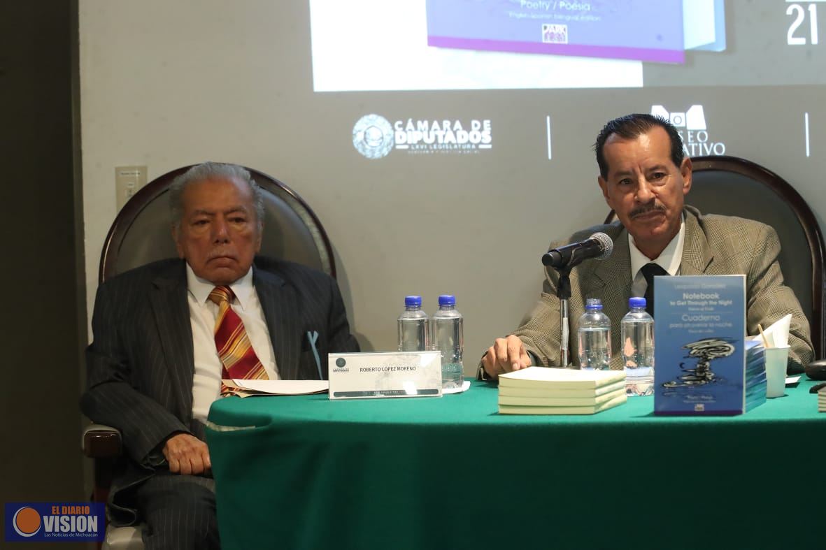 Presentan libro “Cuadernos para atravesar la noche. Voces del exilio”, del poeta Leopoldo González