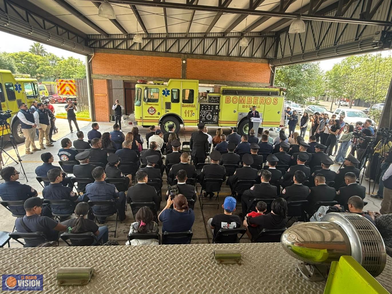 Gobierno de Morelia reconoce la entrega y heroísmo de bomberos
