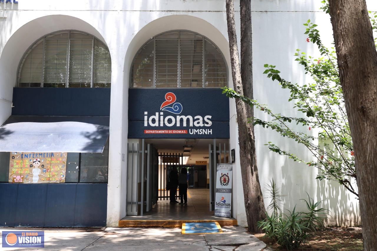 Histórico crecimiento de matrícula en Idiomas durante la gestión de Yarabí Ávila