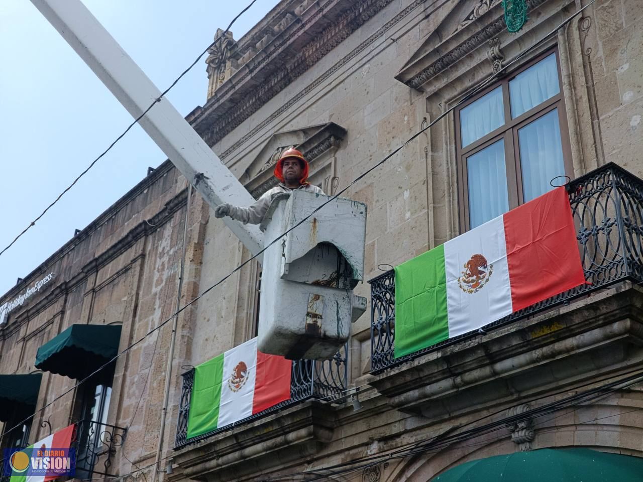 Morelia se engalana para recibir las Fiestas Patrias