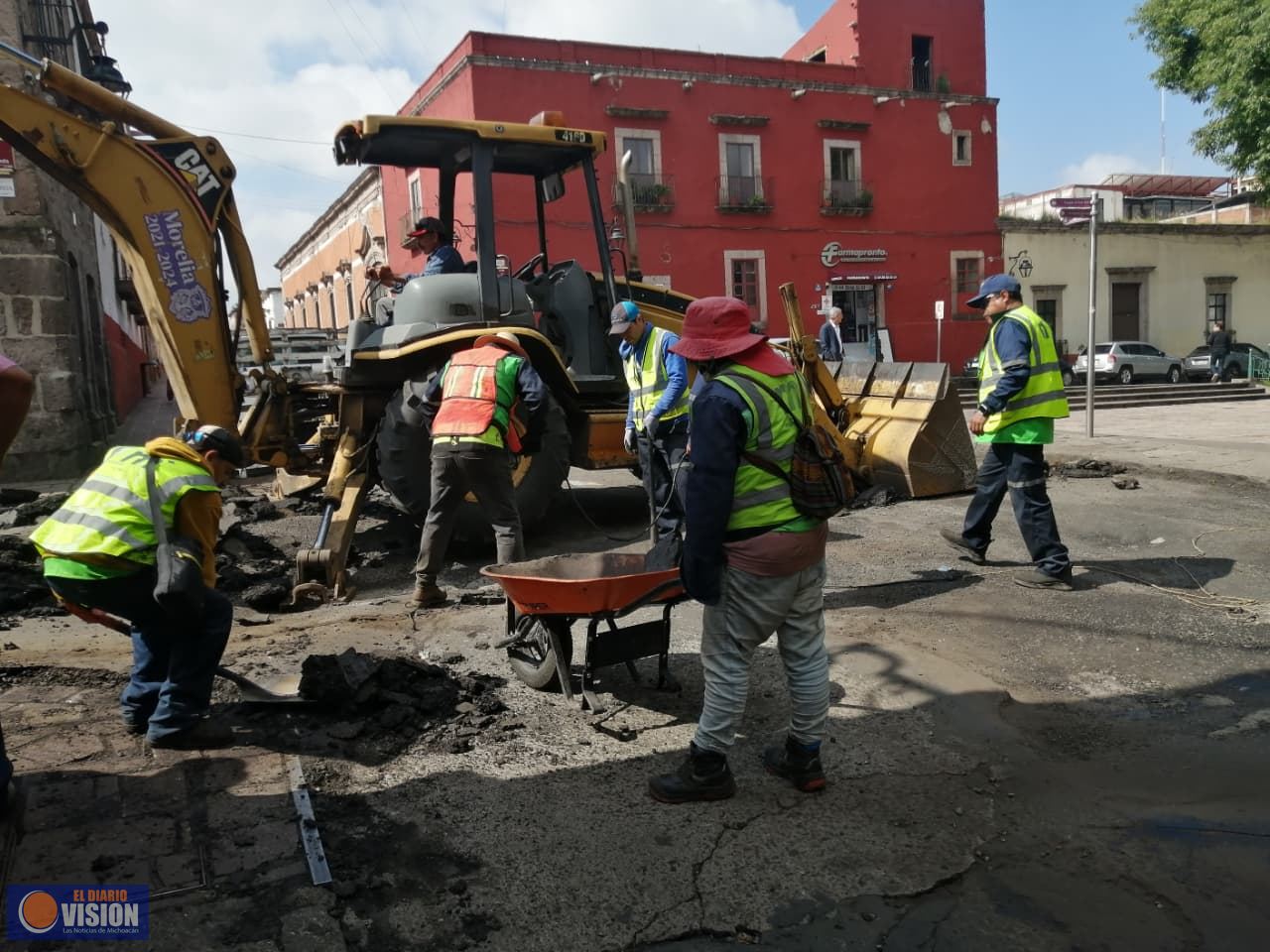 Ayuntamiento de Morelia intensifica trabajos de bacheo en el Centro Histórico*