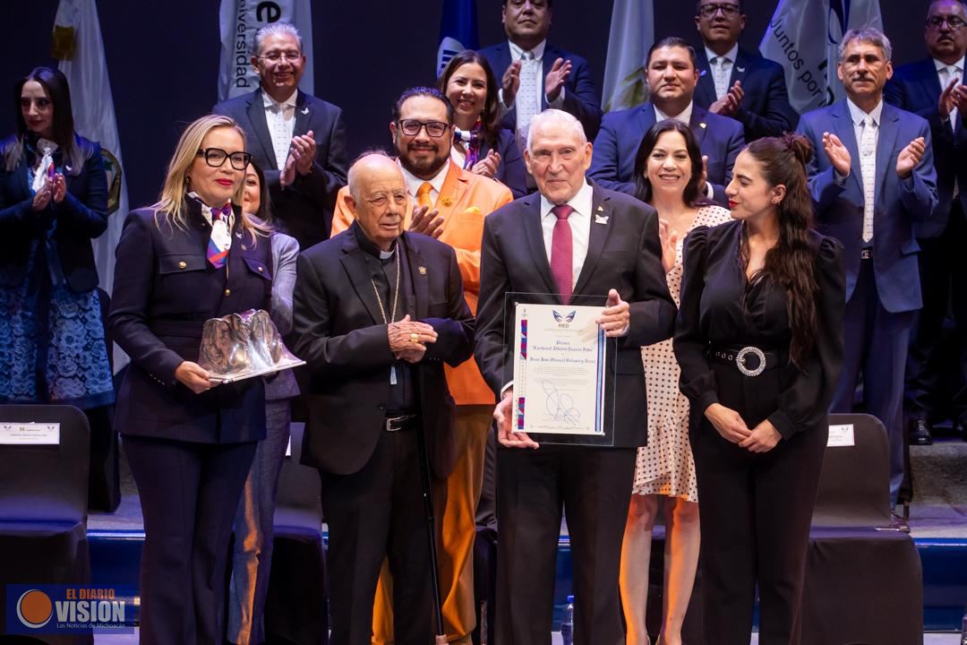 Red Juntos por Michoacán entrega Presea 