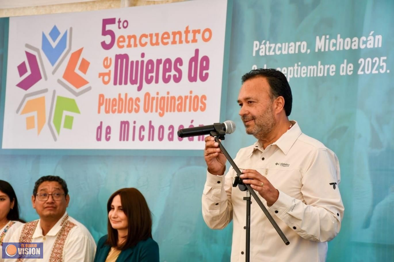 Julio Arreola Refrenda su Compromiso con las Mujeres Indígenas