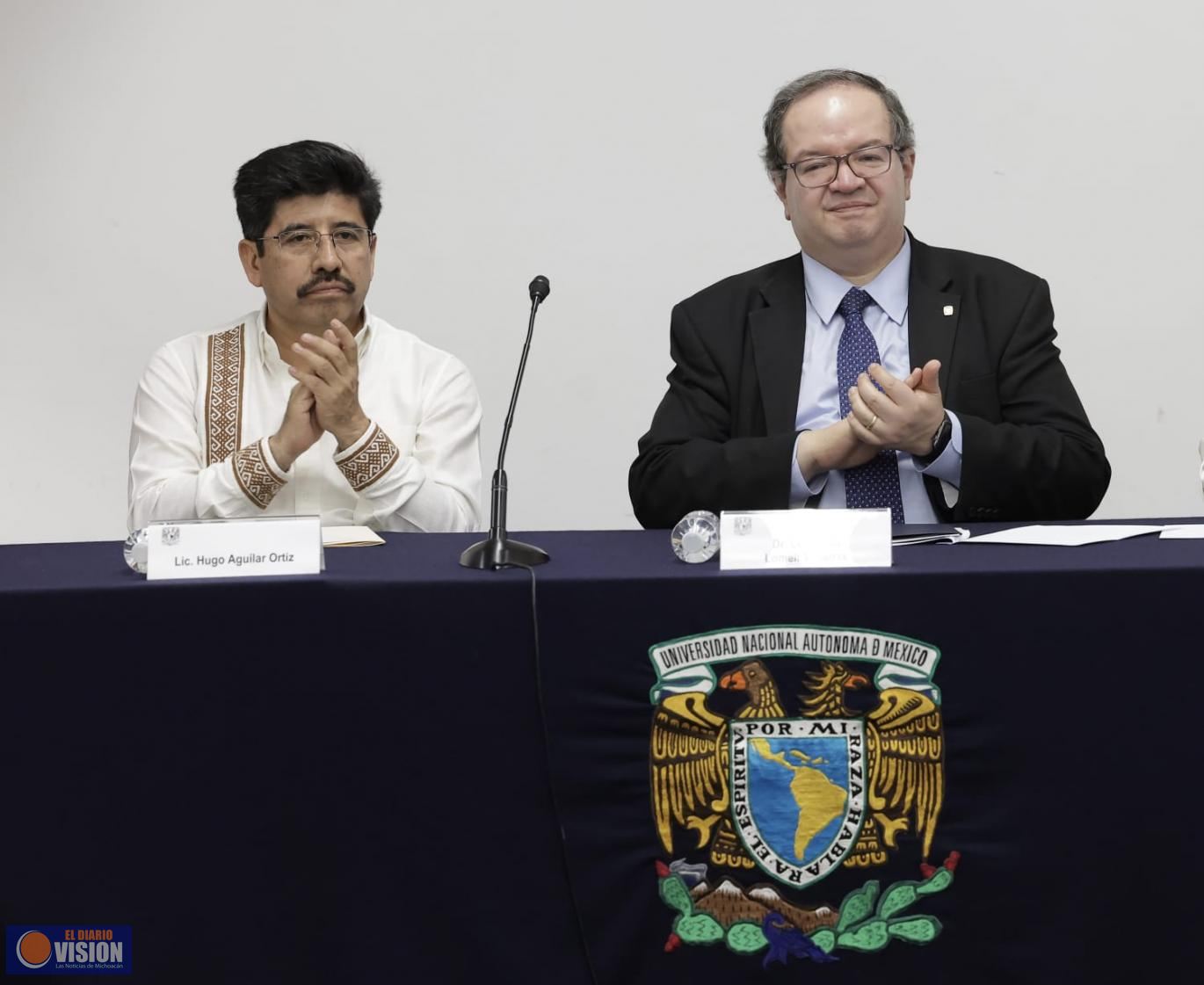 El Ministro Presidente, Hugo Aguilar, Reconoce a Estudiantes Indugenas en la UNAM