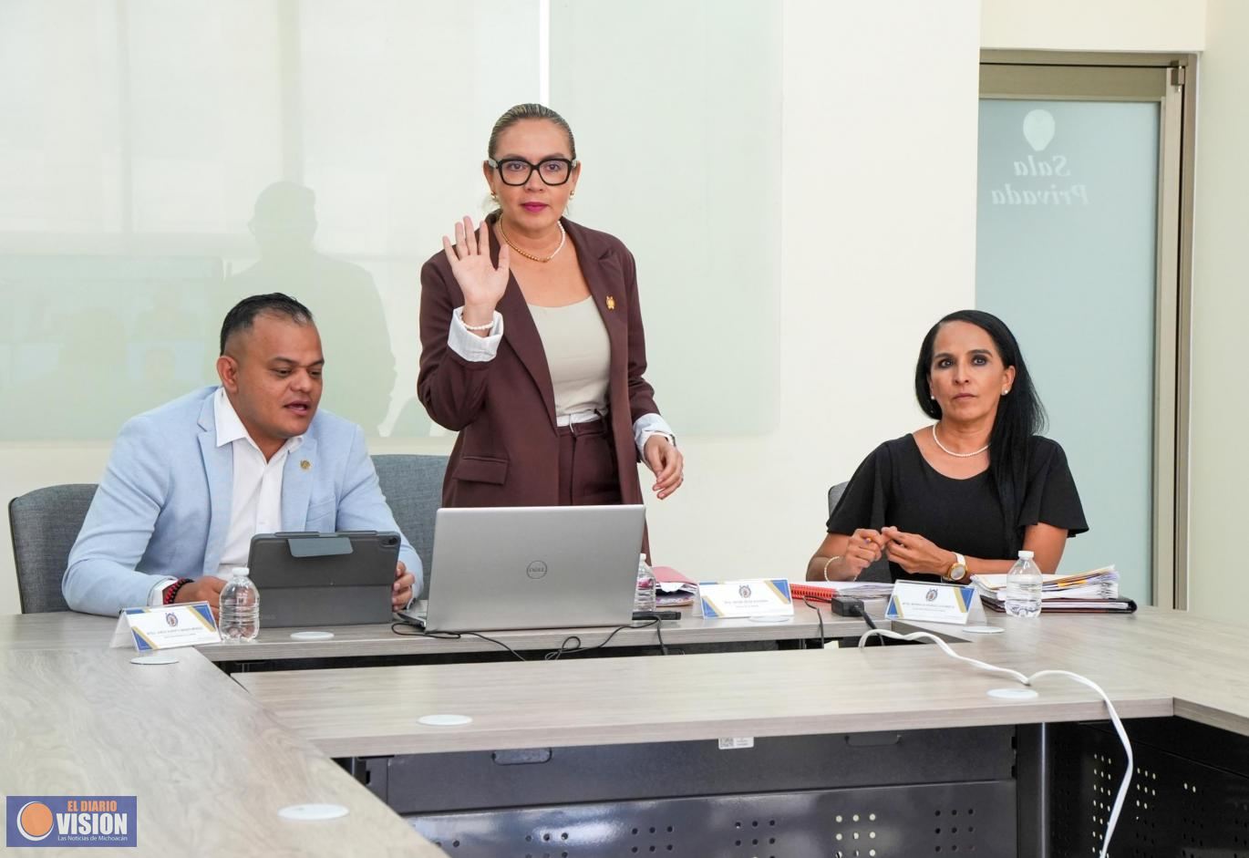 Unidades Profesionales de la UMSNH cada día más fuertes; Yarabí Ávila se reúne con titulares