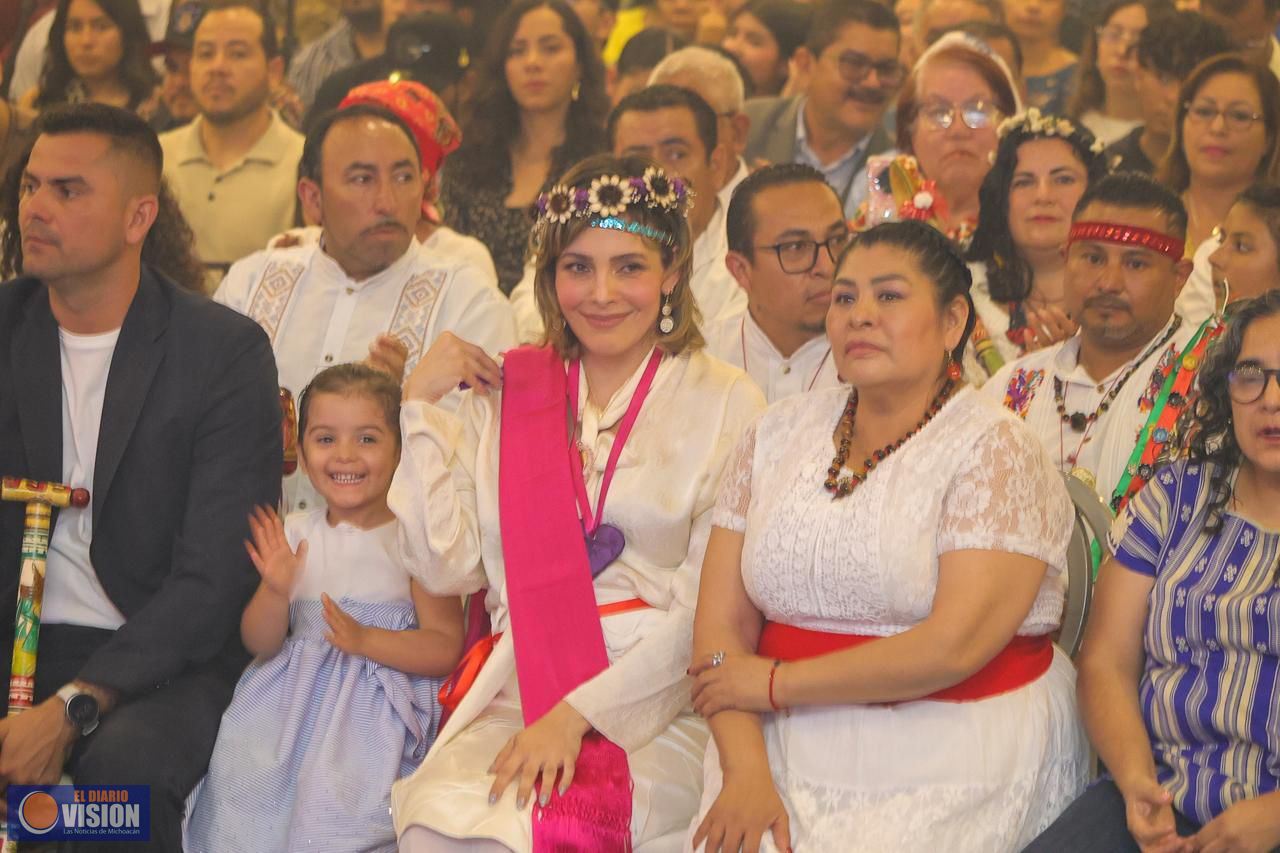 Arropada por la sociedad civil, Brissa Arroyo rinde su Primer Informe Legislativo