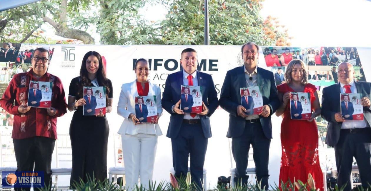 Vicente Gómez Núñez rinde su primer informe de labores legislativas