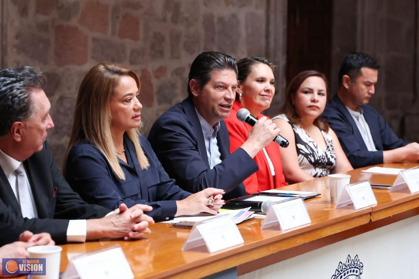 Presenta Alfonso Martínez temporada de festivales de Morelia