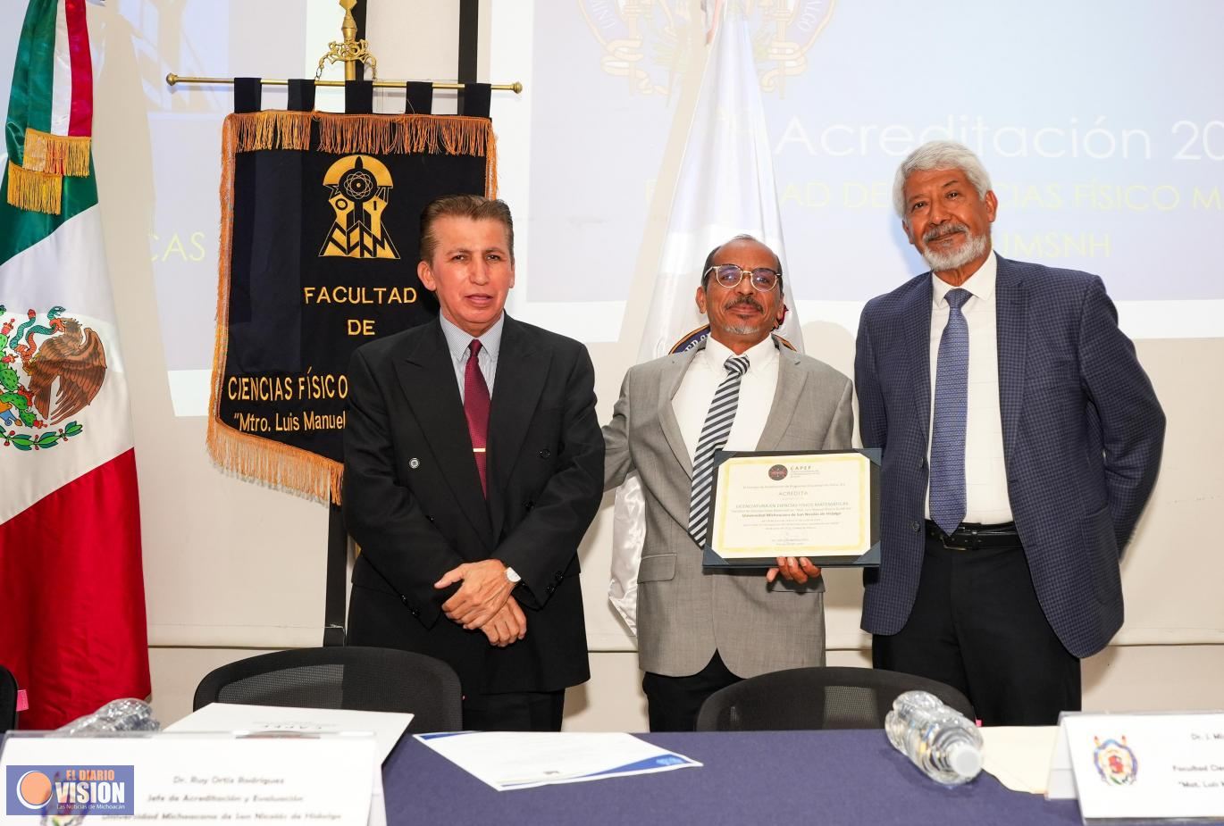 Licenciatura en Físico Matemáticas obtiene reacreditación; garantiza profesionales calificados