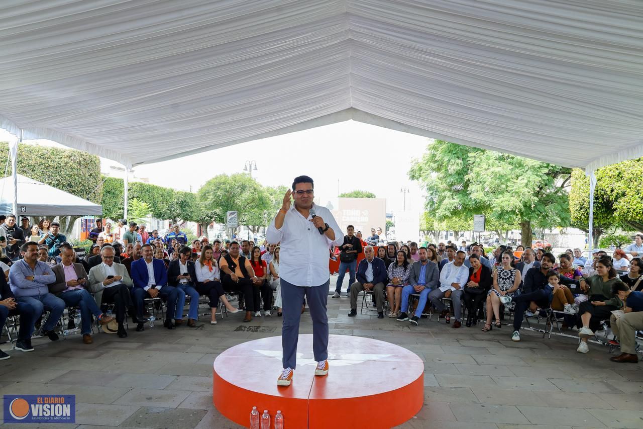 Toño Carreño presentó su primer informe ciudadano