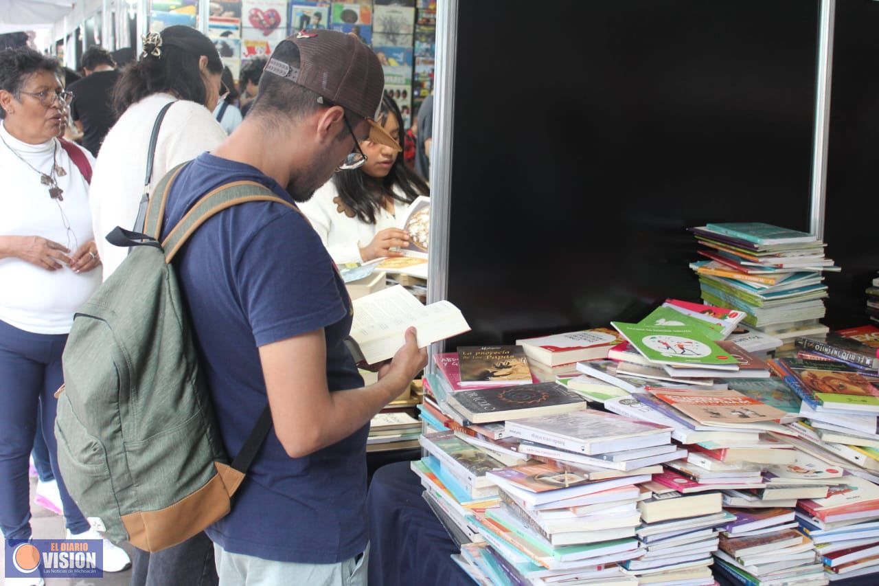 Con gran afluencia y extensión en Sahuayo, se consolida la IV Feria del Libro de Morelia