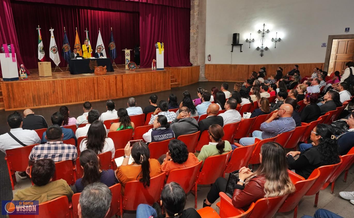 Vamos a respaldar su futuro laboral en la UMSNH, señala Yarabí Ávila ante docentes