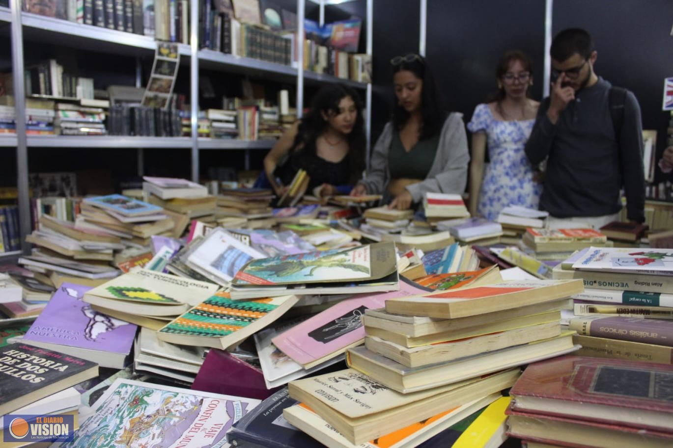 Continúa la Feria del Libro de Morelia con un vasto programa