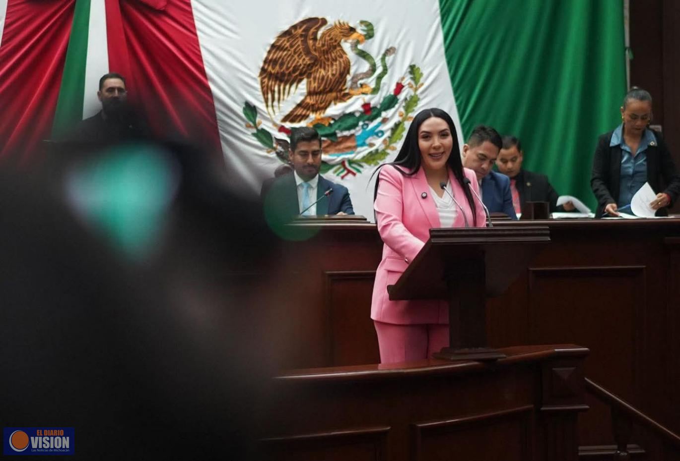 Adriana Campos llama a crear conciencia sobre la detección oportuna del cáncer de mama